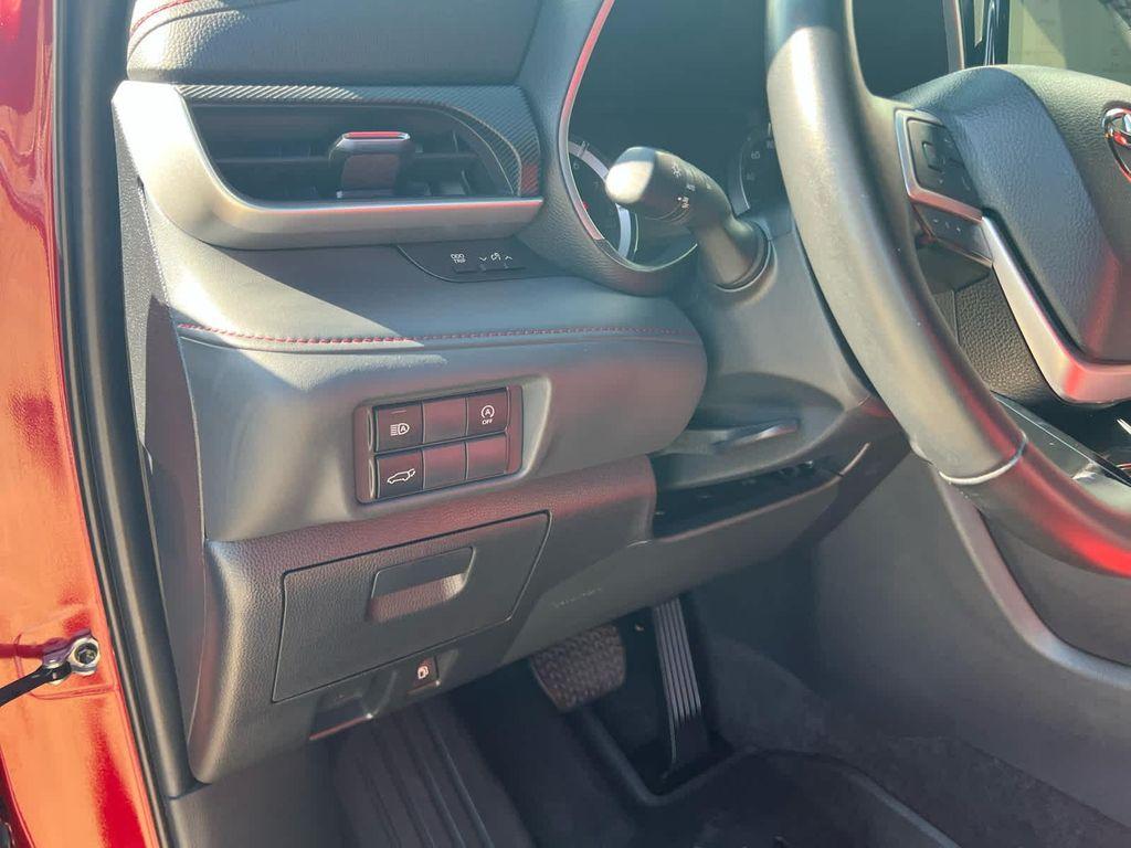 used 2023 Toyota Highlander car, priced at $35,900