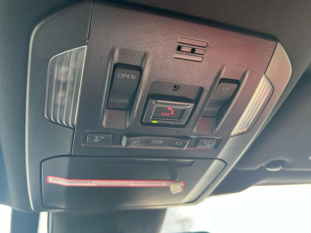 used 2023 Toyota Highlander car, priced at $35,900