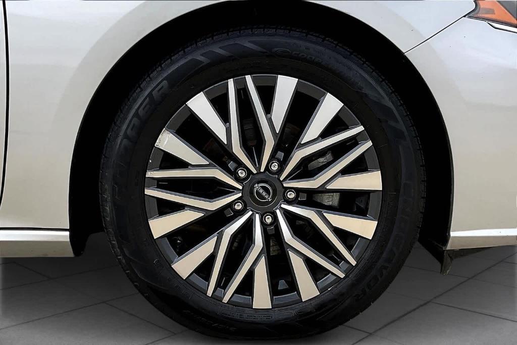 used 2023 Nissan Altima car, priced at $16,997