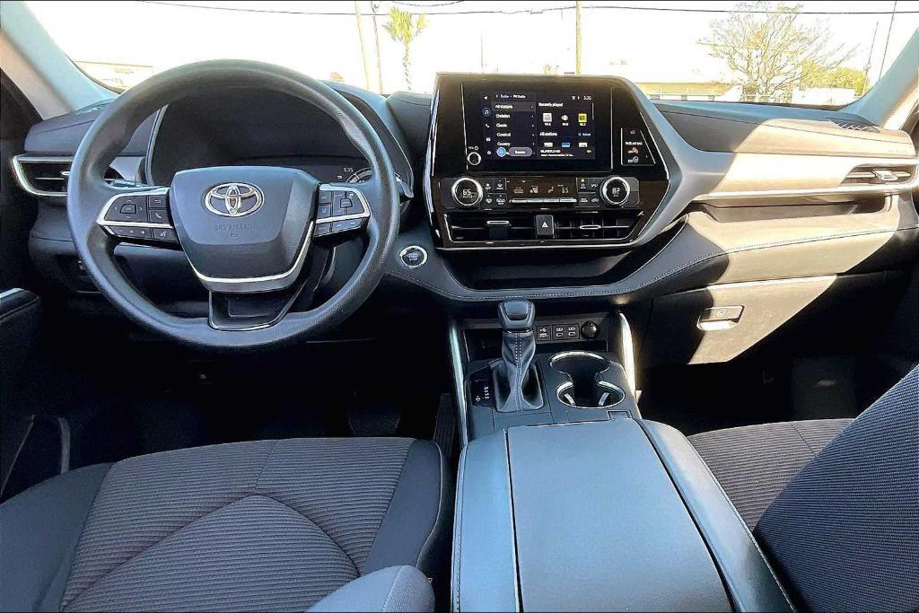 used 2023 Toyota Highlander car, priced at $33,585