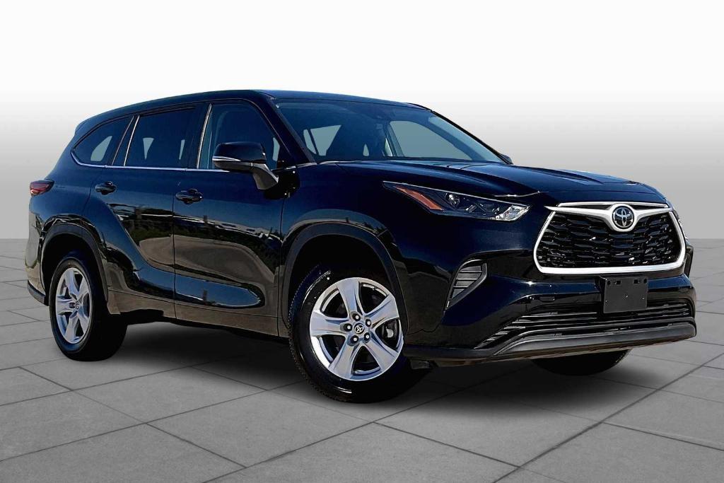 used 2023 Toyota Highlander car, priced at $33,585