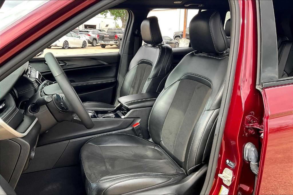 used 2023 Jeep Grand Cherokee car, priced at $31,995