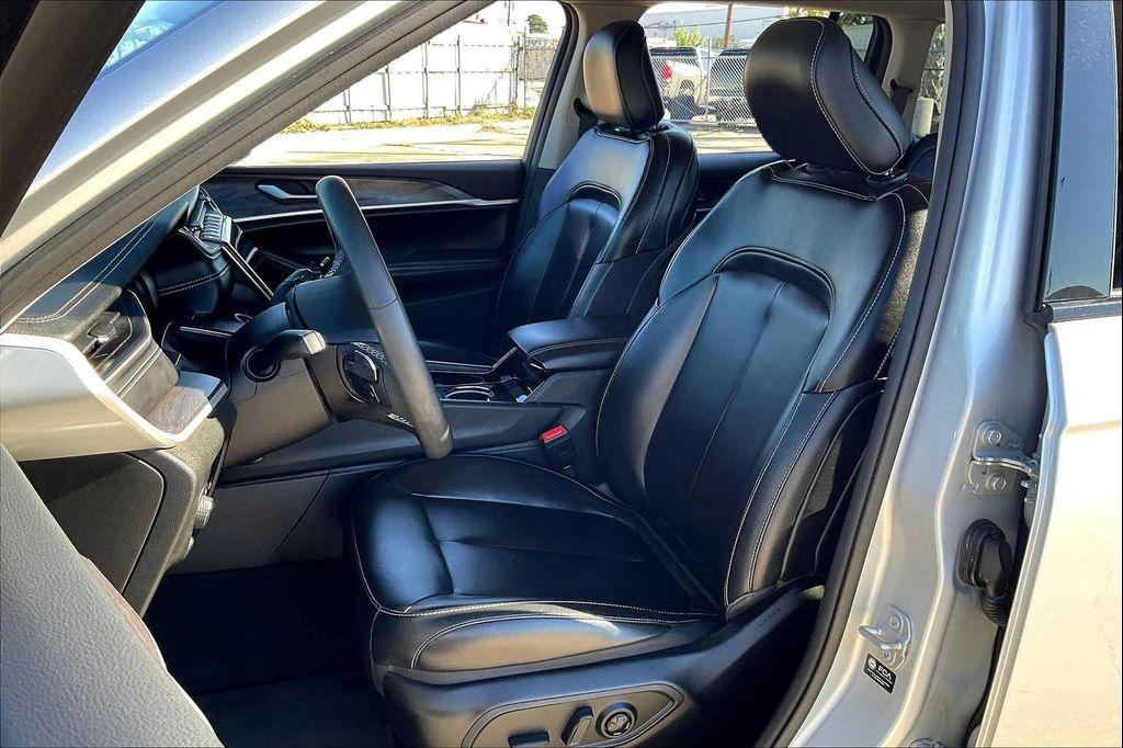 used 2023 Jeep Grand Cherokee car, priced at $26,895