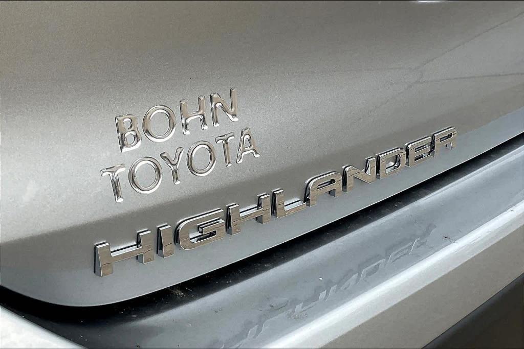 new 2024 Toyota Highlander Hybrid car, priced at $44,454