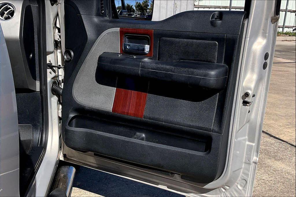 used 2006 Ford F-150 car, priced at $11,995