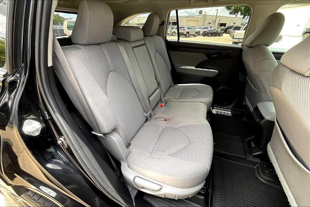 used 2023 Toyota Highlander car, priced at $31,995