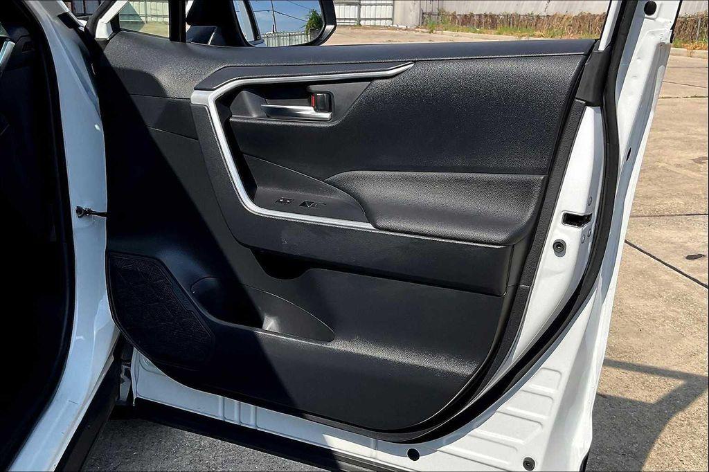 used 2024 Toyota RAV4 Hybrid car, priced at $25,995