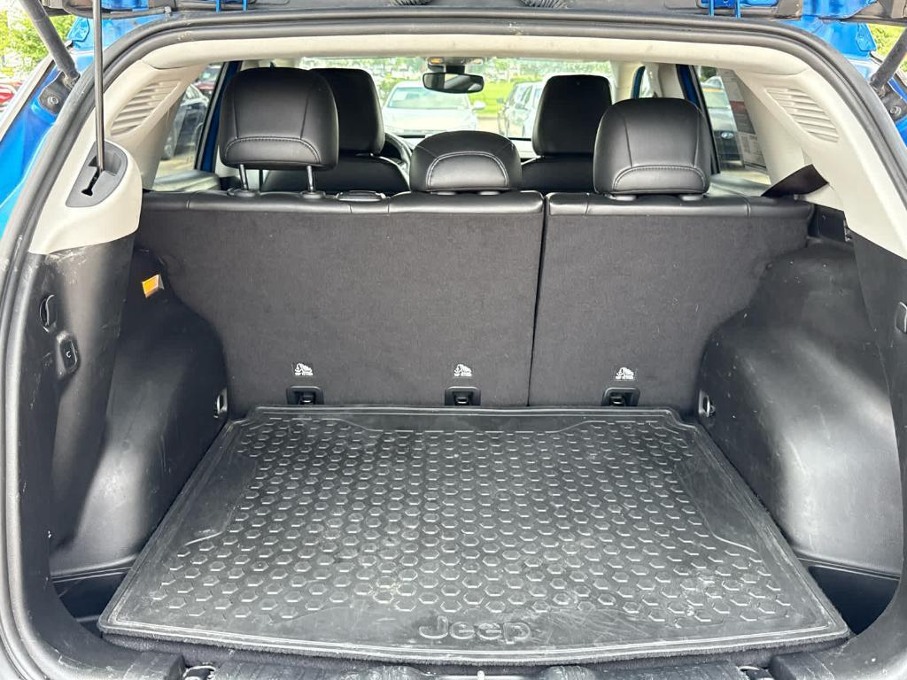 used 2022 Jeep Compass car, priced at $21,335