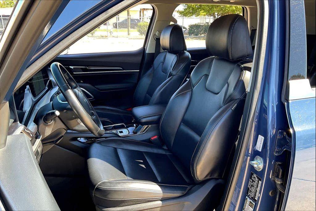 used 2023 Kia Telluride car, priced at $26,995