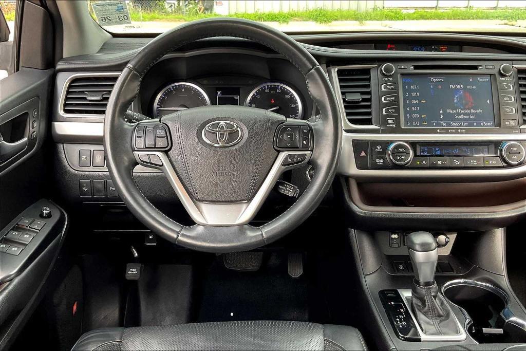 used 2019 Toyota Highlander car, priced at $29,895