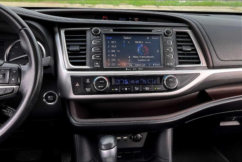 used 2019 Toyota Highlander car, priced at $29,895