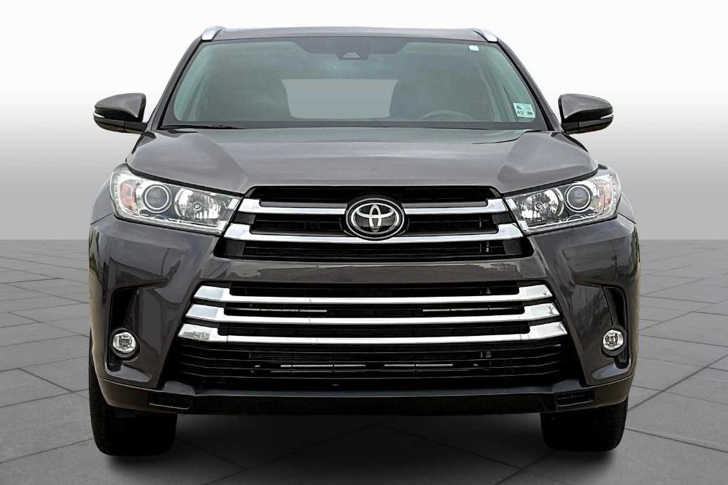 used 2019 Toyota Highlander car, priced at $29,895