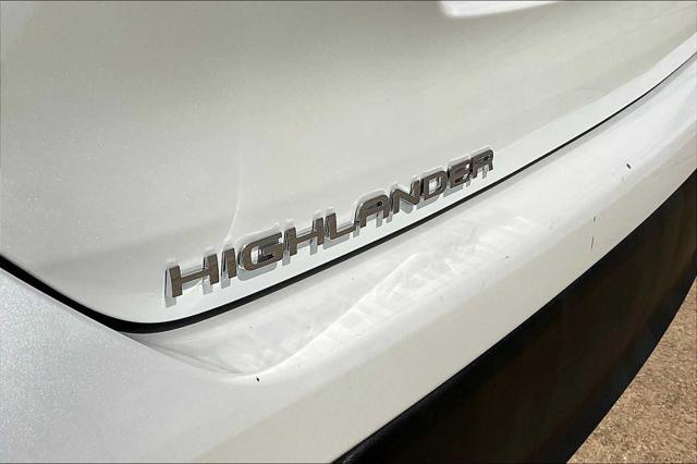 used 2022 Toyota Highlander car, priced at $29,895