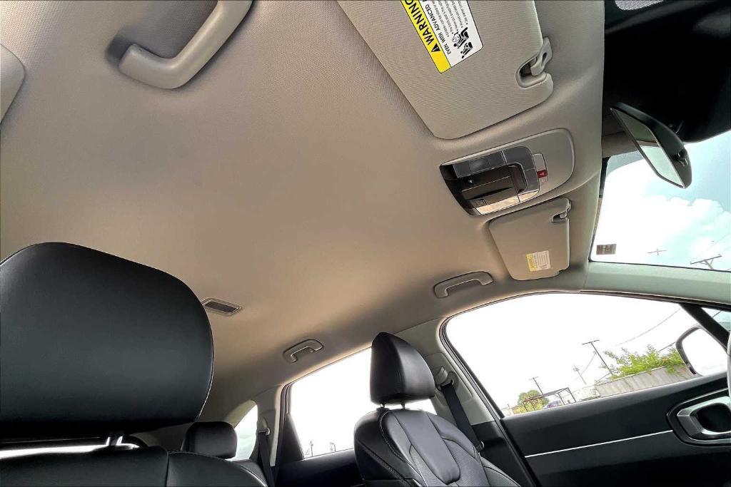 used 2024 Kia Sorento car, priced at $30,795