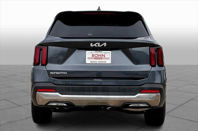used 2024 Kia Sorento car, priced at $28,757