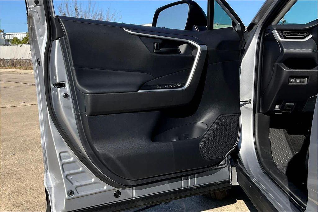 new 2025 Toyota RAV4 Hybrid car