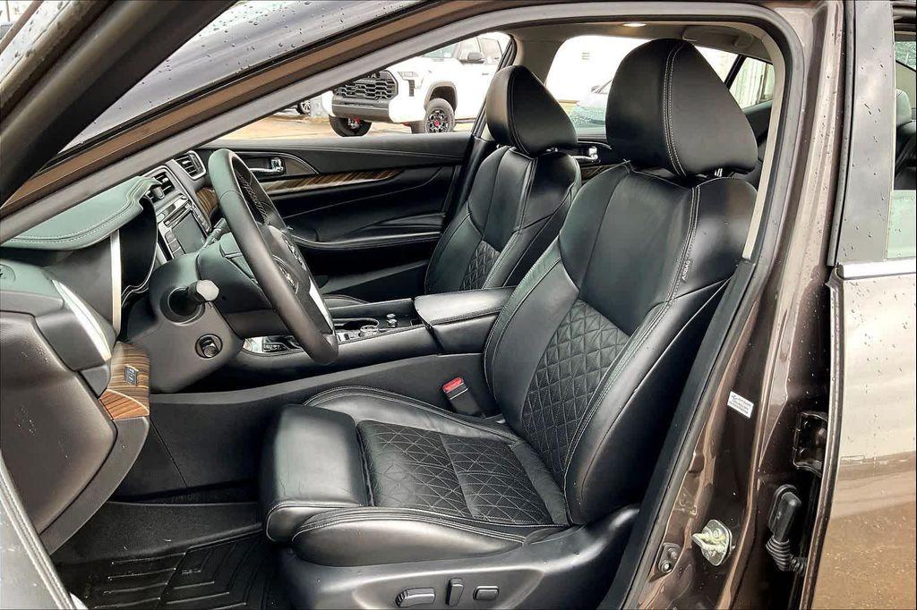 used 2016 Nissan Maxima car, priced at $15,495