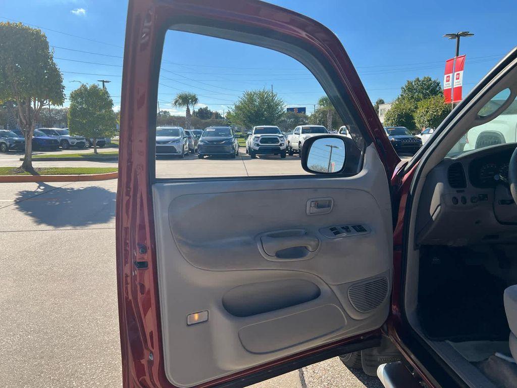 used 2006 Toyota Tundra car, priced at $12,895