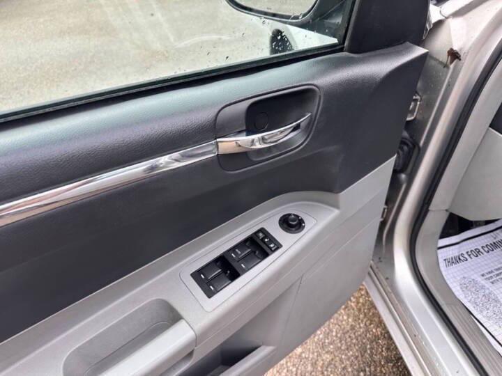 used 2007 Chrysler 300 car, priced at $4,499
