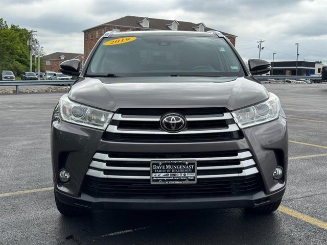 used 2019 Toyota Highlander car, priced at $26,277