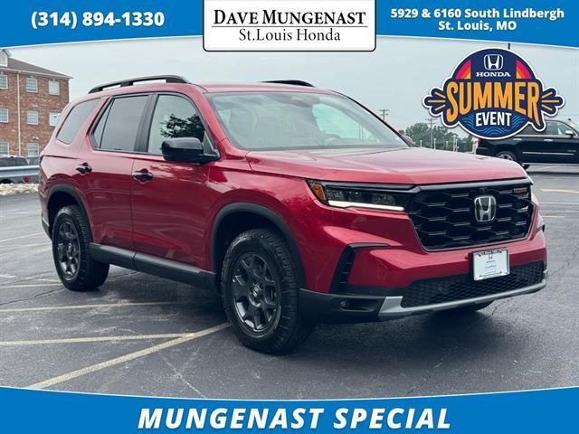 used 2025 Honda Pilot car, priced at $46,976