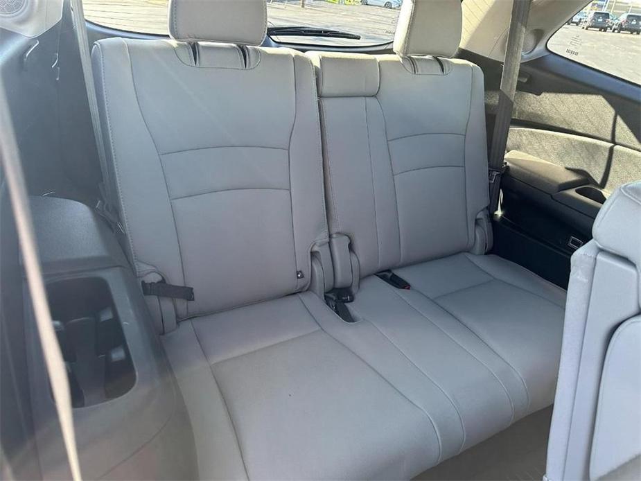 used 2022 Honda Pilot car, priced at $35,700