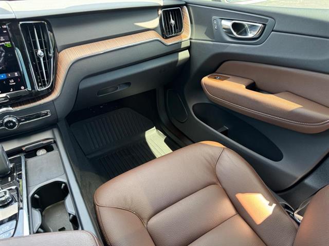used 2022 Volvo XC60 car, priced at $26,929