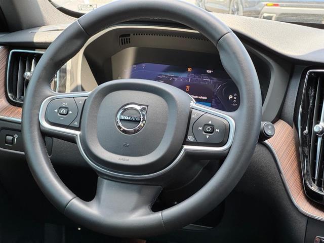 used 2022 Volvo XC60 car, priced at $26,929