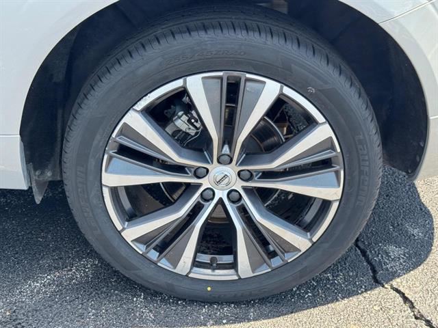 used 2022 Volvo XC60 car, priced at $26,929