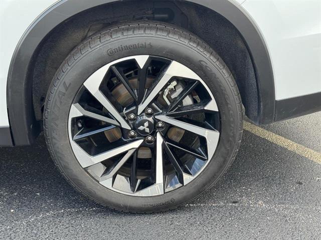 used 2024 Mitsubishi Outlander car, priced at $28,621