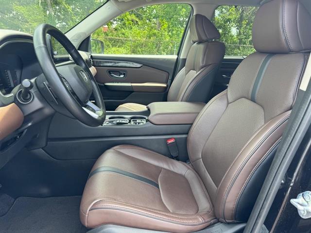 used 2023 Honda Pilot car, priced at $44,332