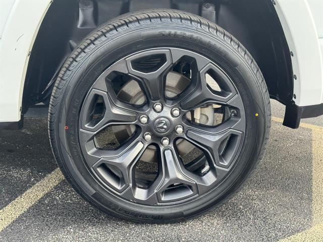 used 2021 Ram 1500 car, priced at $35,524