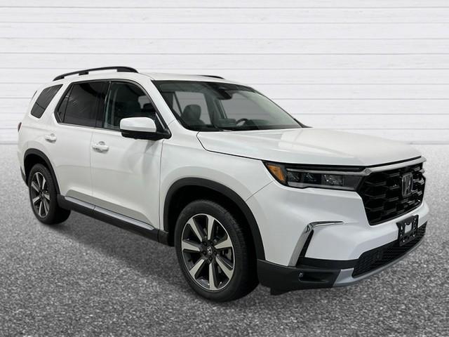 new 2025 Honda Pilot car, priced at $54,985
