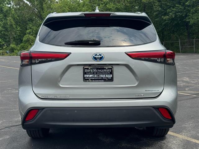 used 2021 Toyota Highlander Hybrid car, priced at $30,491