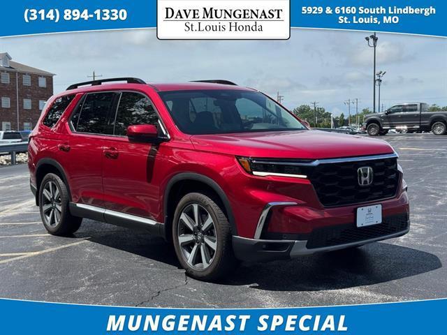 used 2025 Honda Pilot car, priced at $46,401