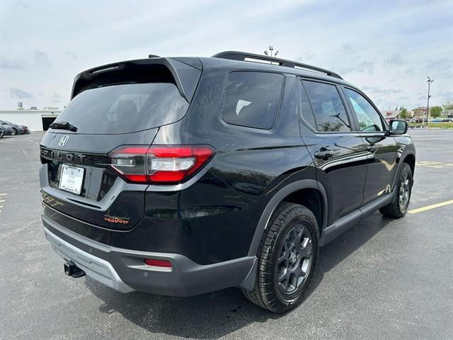 used 2025 Honda Pilot car, priced at $49,999
