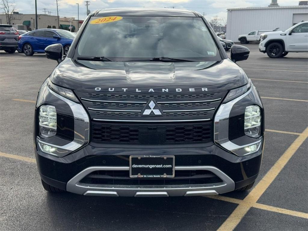 used 2024 Mitsubishi Outlander car, priced at $29,401