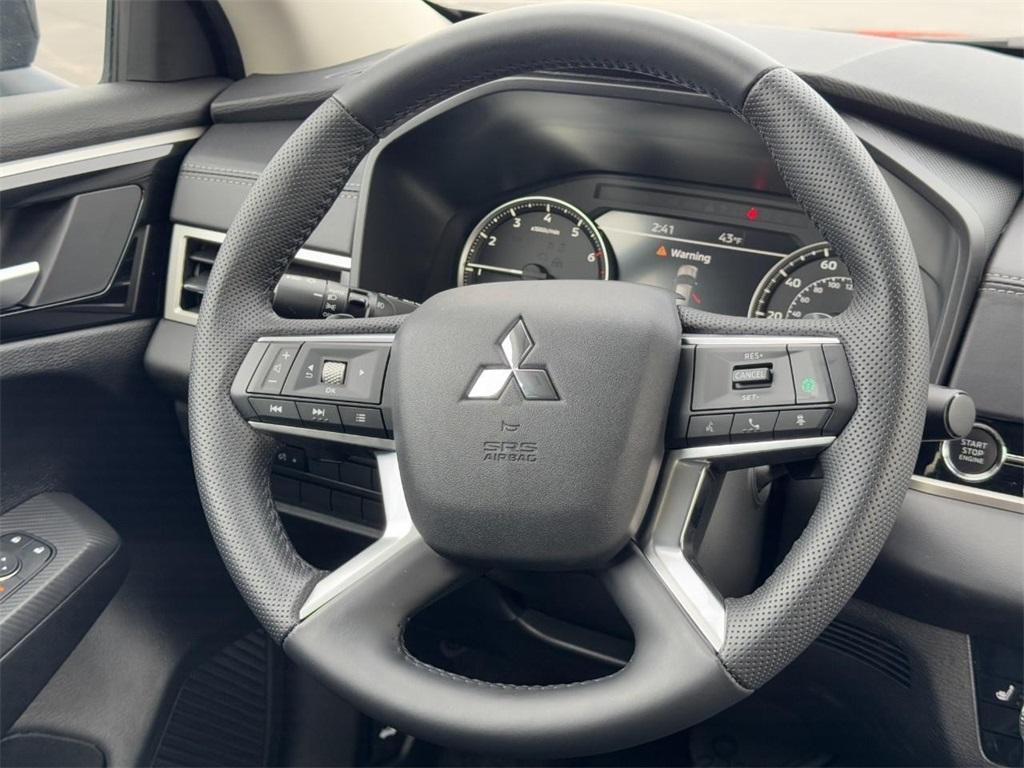 used 2024 Mitsubishi Outlander car, priced at $29,401