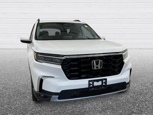 new 2025 Honda Pilot car, priced at $55,715
