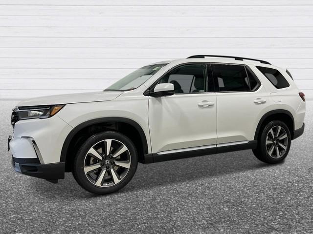 new 2025 Honda Pilot car, priced at $55,715