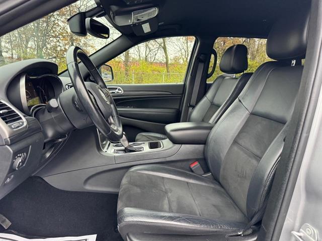 used 2020 Jeep Grand Cherokee car, priced at $28,394