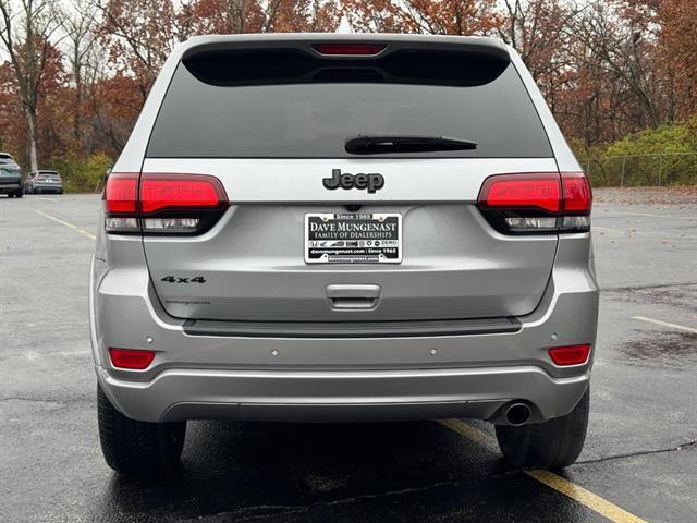 used 2020 Jeep Grand Cherokee car, priced at $28,394