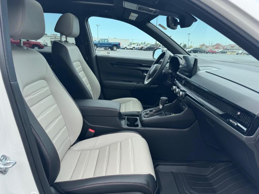 used 2025 Honda CR-V Hybrid car, priced at $41,599