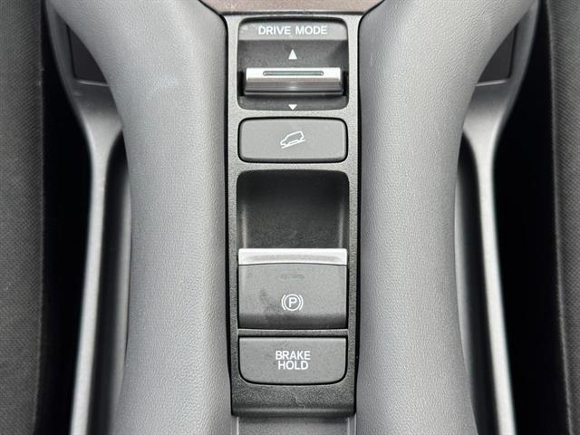 used 2025 Honda HR-V car, priced at $29,999