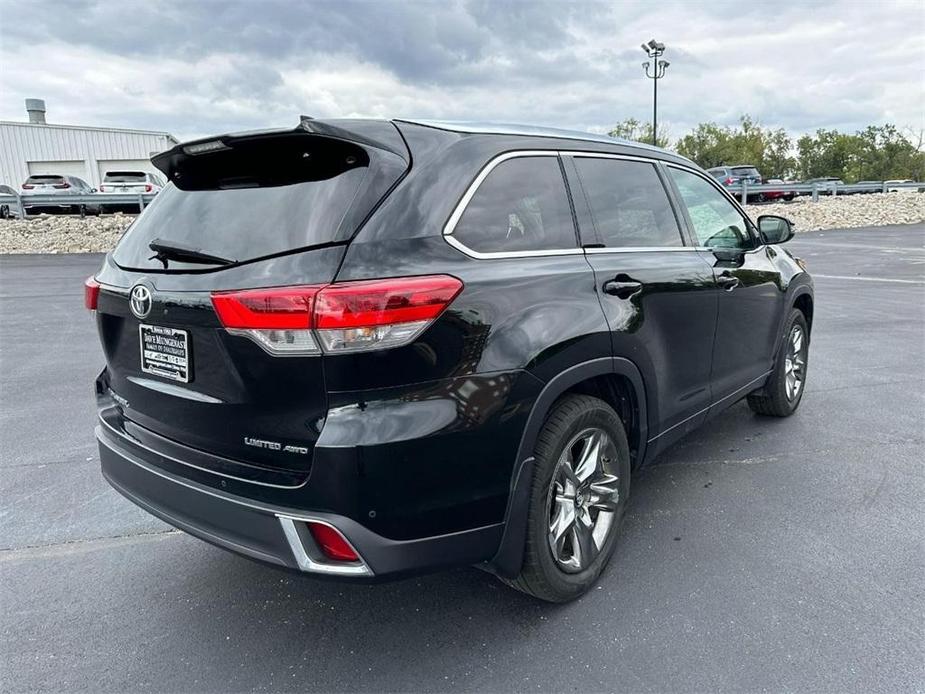 used 2018 Toyota Highlander car, priced at $28,999