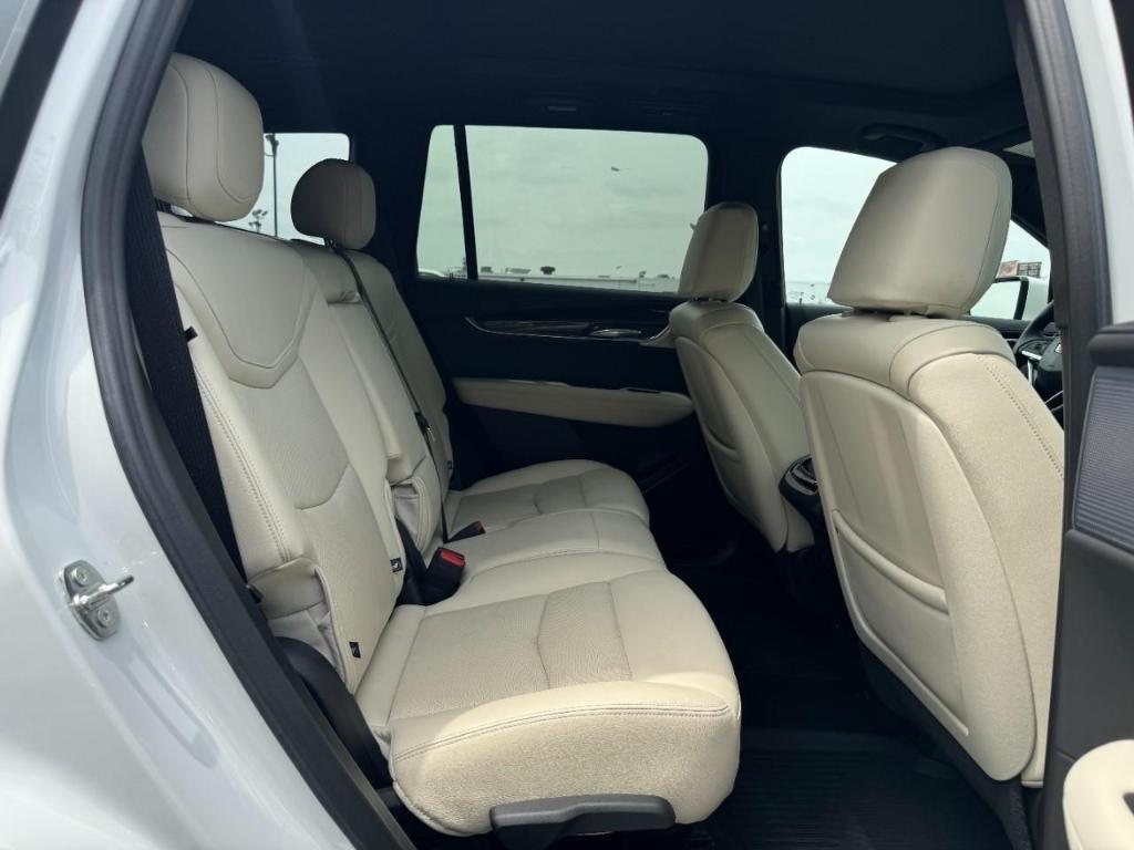 used 2023 Cadillac XT6 car, priced at $44,324