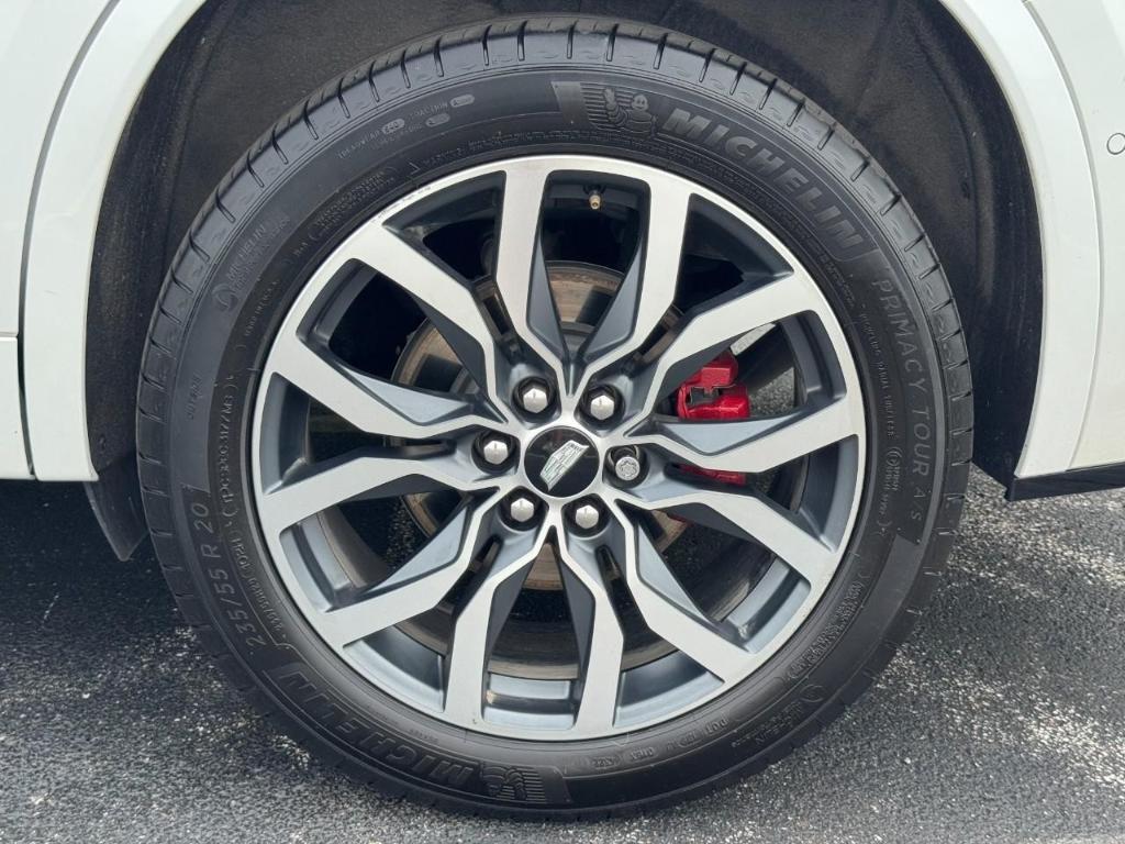 used 2023 Cadillac XT6 car, priced at $44,324