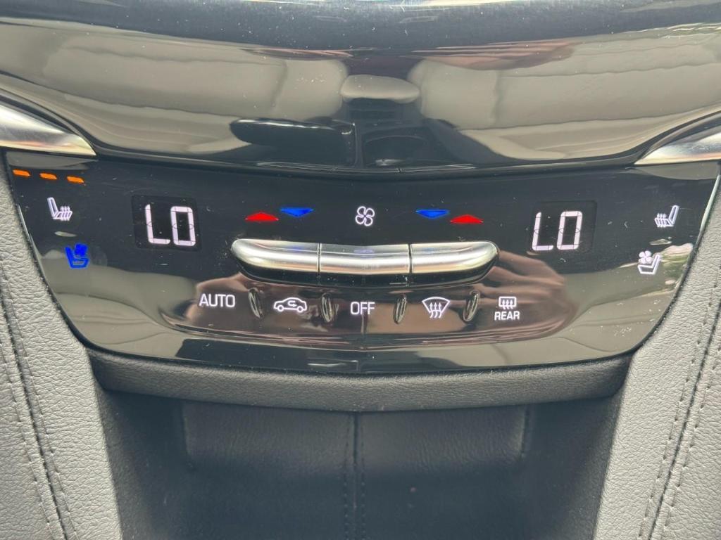 used 2023 Cadillac XT6 car, priced at $44,324