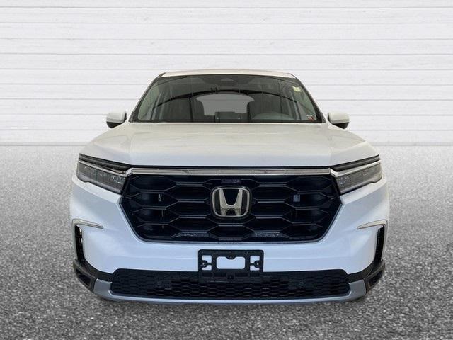 new 2025 Honda Pilot car, priced at $47,150