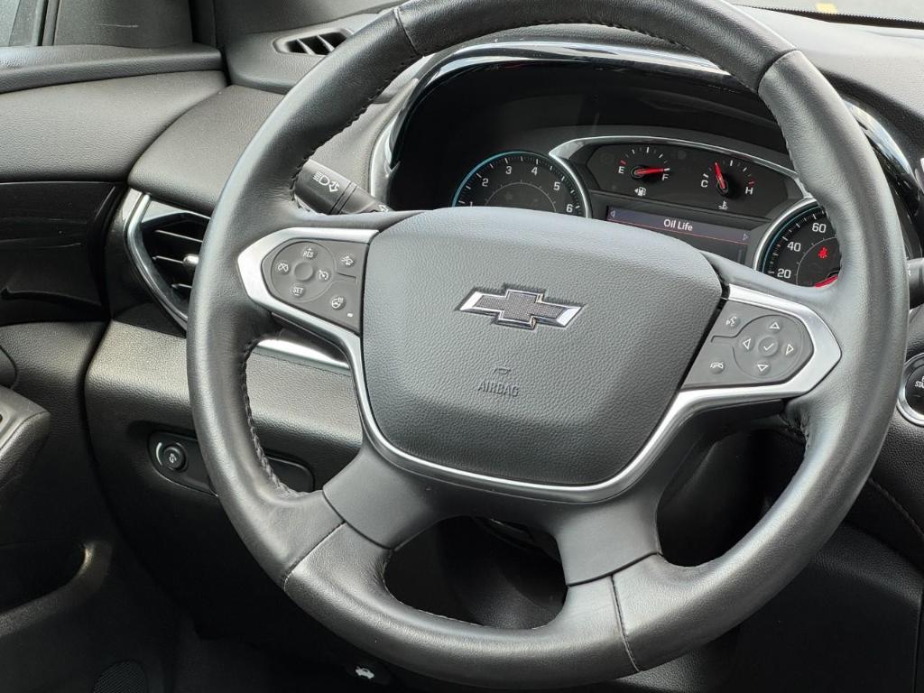 used 2022 Chevrolet Traverse car, priced at $34,216